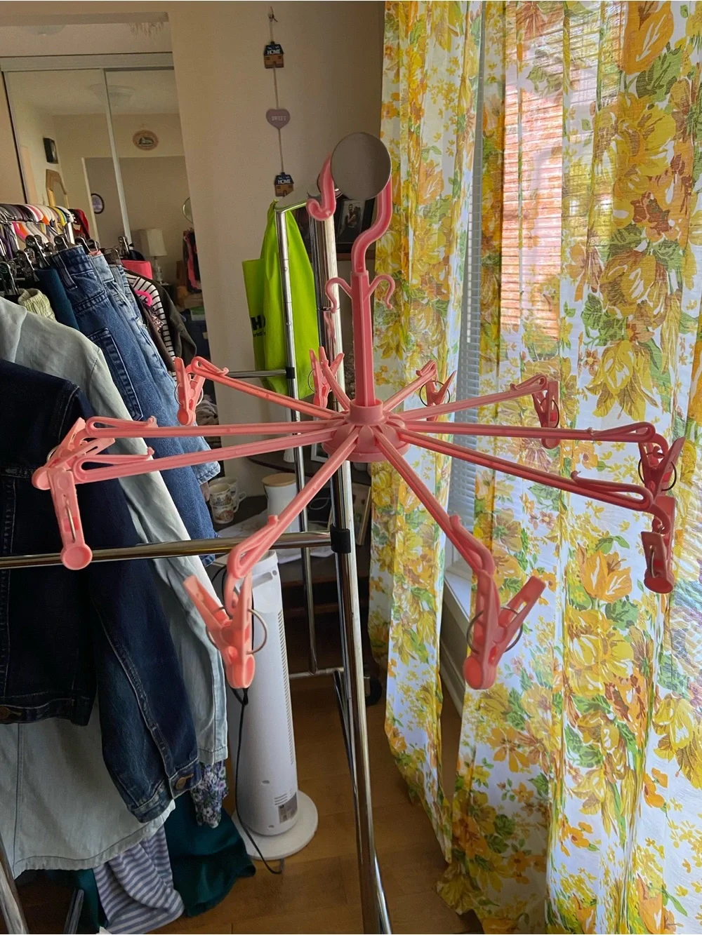 Pink Foldable Hanging Drying Rack with Clips - Picture 1 of 4